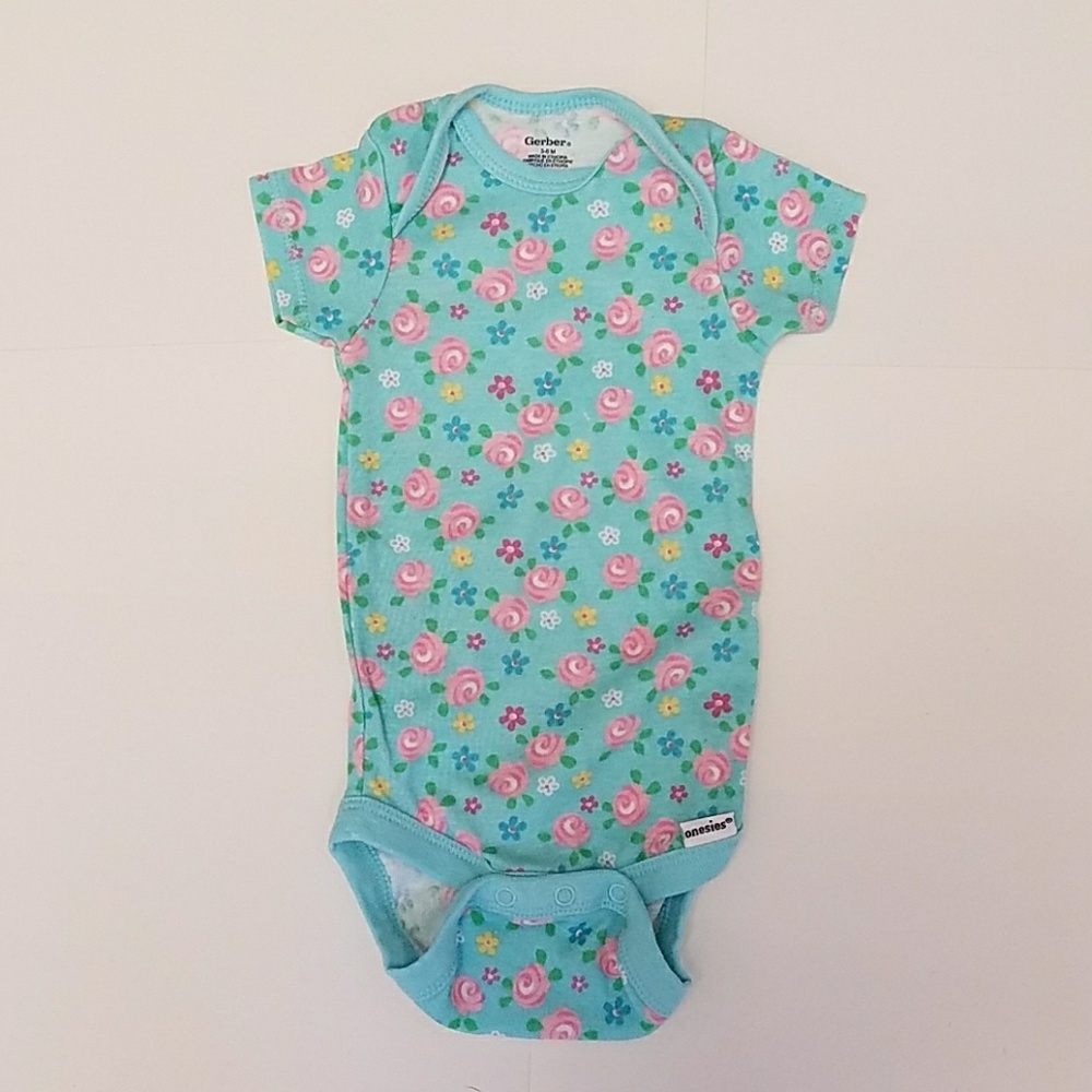 Gerber 3 to 6 month onesie